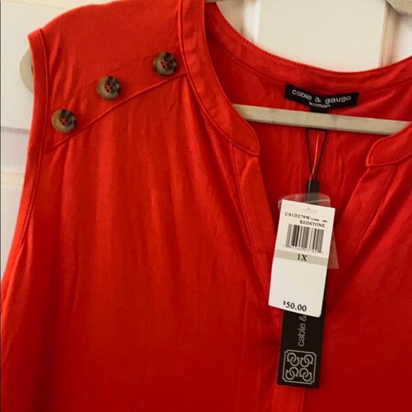 NWT CABLE & GAUGE tank top w/buttons on shoulders - Picture 2 of 4